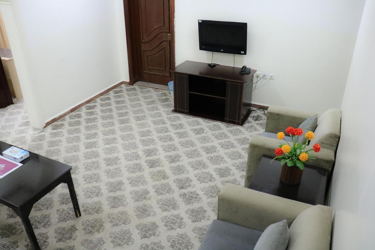 Al Farhan Hotel Suites Ер-Ріяд Екстер'єр фото