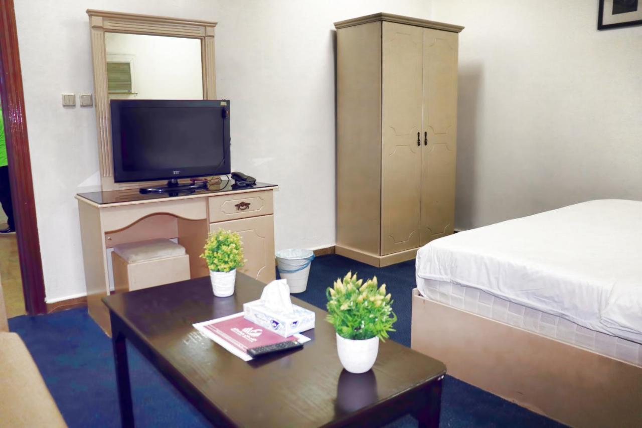 Al Farhan Hotel Suites Ер-Ріяд Екстер'єр фото